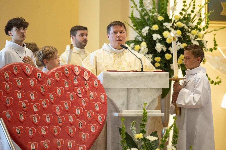 I-Komunia  Św. – Szkoła Czełsawa Miłosza i gen. Władysława Sikorskiego